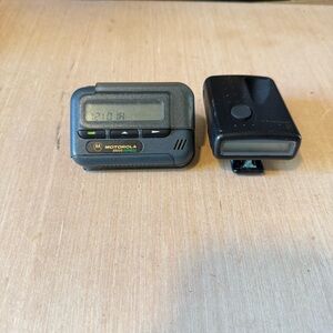 2-Motorola Vintage 90s Blk-Gray Pager/Beeper w/Clips Only 1-Turns On Read Info!